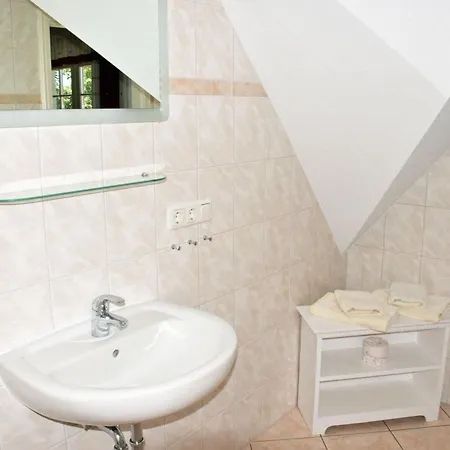 Prázdninový dům Karolas Landhus Unterm Reetdach Neu Reddevitz